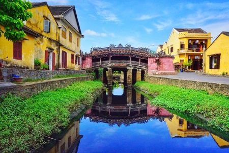 Hoi An City Tour–Boat Ride–Release Flower Lantern on river