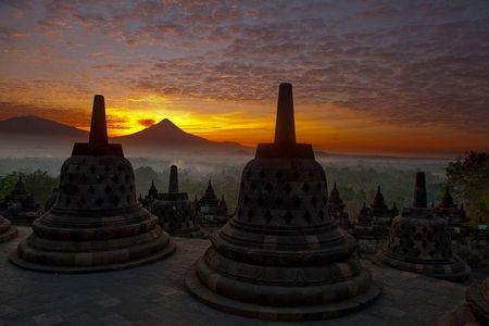 2 days Yogyakarta tour (Borobudur, Prambanan, Jomblang cave, Timang beach)