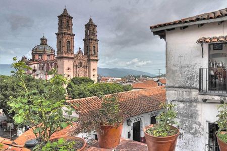 Small Group: The Magical Colonial Towns of Taxco and Cuernavaca
