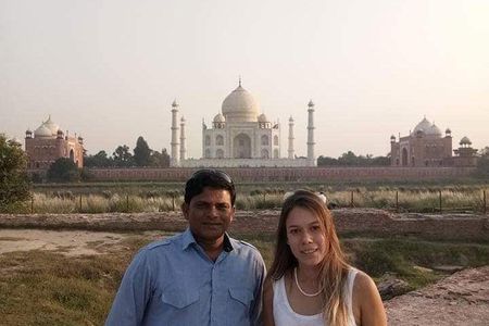 Agra Tour from Gurugram ( Taj Mahal Day Tour By Car )