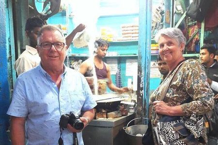 4-Hour Old Delhi Evening Walking Tour with Local Dinner & Guide