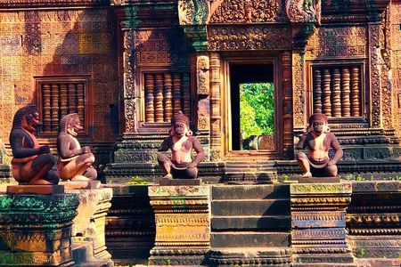 2 Day Temple Tour + Tonle Sap lake + Banteay Srie temple