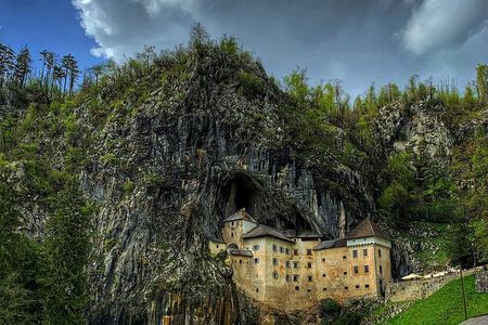 Private tour to Ljubljana, Postojna Cave & Predjama castle from Zagreb