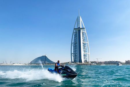 Jet Ski Ride Dubai: Burj Khalifa & Burj Al Arab with Fresh Juice