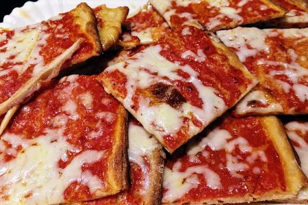Small Group Street Food and Walking Tour in Naples