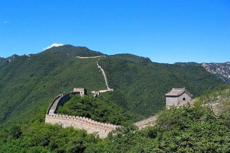 Beijing Tour: Cable car up & Toboggan down in Mutianyu Great Wall, 798 Art Zone