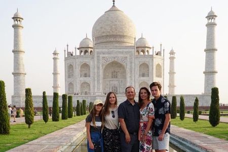 Sunrise Taj Mahal, Agra Fort & Baby Taj Tour from Delhi by Car