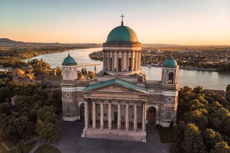 Budapest Danube Bend Full Day Tour with Lunch