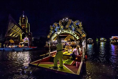 Xoximilco Mexican Party: Marimba & Mariachi Experience.