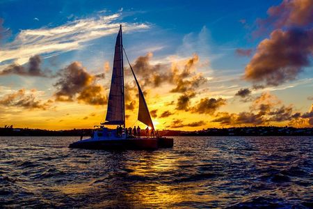 Restless Native Catamaran Sunset & Swizzle Cruise