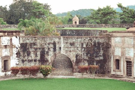 Omoa Day Tour from San Pedro Sula