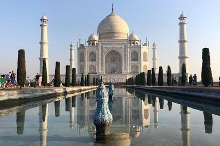 Day Trip to Taj Mahal, Agra Fort and Baby Taj from Jaipur by car