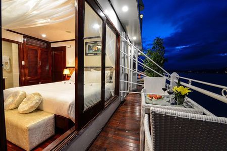 2 days 1 night on Halong bay with modern cruise