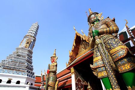 Grand Palace , Thai dance & Fun street walk in Bangkok