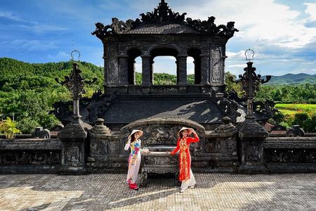 Hue Imperial City & Hai Van Pass Small Group Tour from Da Nang – Full Day