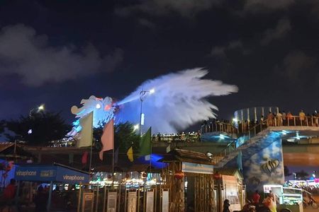 Guided Dragon Bridge Breathing Fire/Water & Da Nang city tour