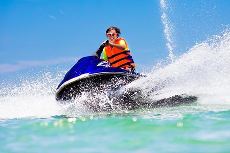 Dubai : Jet Ski Ride to Burj Khalifa & Burj Al Arab with Juice 