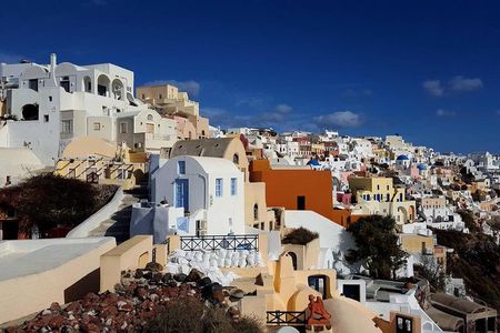 Santorini Private Romantic Tour with Dinner & Wine Tasting