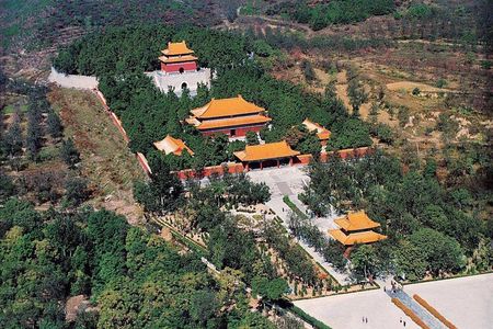 Small Group Mutianyu Great Wall and Ming Tombs Tour with Cable Car and Lunch