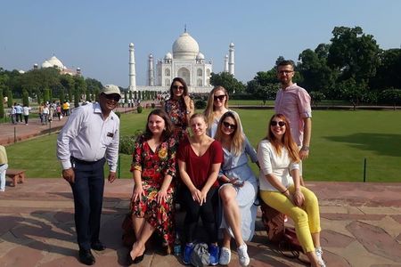  Taj Mahal and Agra Fort tour By Superfast Train from Delhi