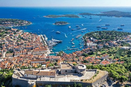 HVAR & 4 Islands PRIVATE BOAT TOUR