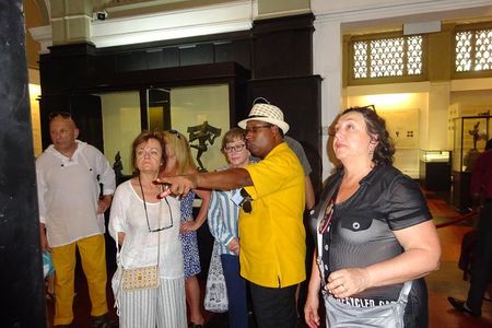 Colombo Walking Tour with Ajeet De Soyza