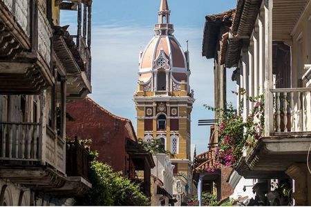 Explore / A Historic Walking Tour