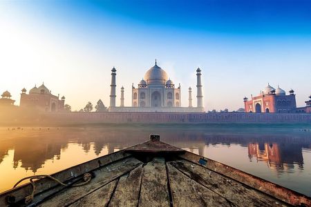Private Sunrise Taj Mahal Tour from Delhi By Car All Inclusive