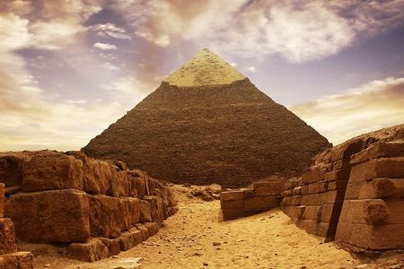 From Hurghada: Cairo 2-Day Tour incl. Flights and Hotel