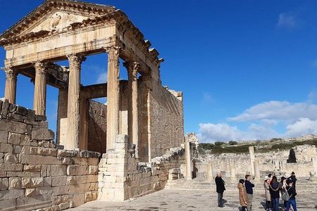 Guided Tour of Dougga and Andalusian Testour Mosque From Tunis