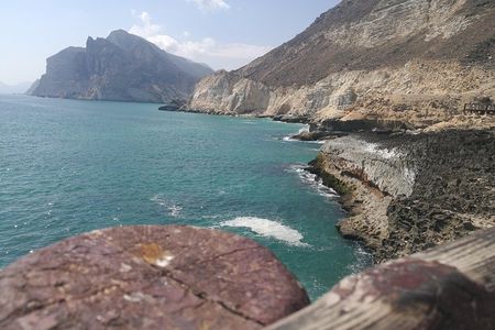 Where Sea Meets Rock: A Scenic Journey to West Salalah’s Shores