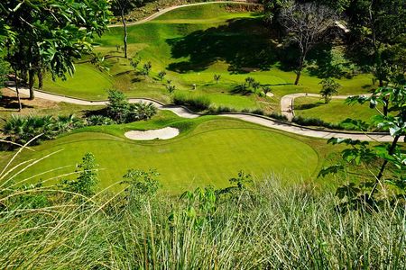 Roatan Golf at The Black Iguana Course