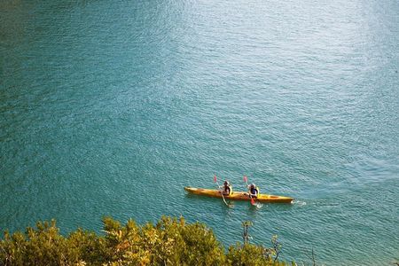 Halong Bay Day Tour: 4 hour cruising, caving, kayaking & lunch