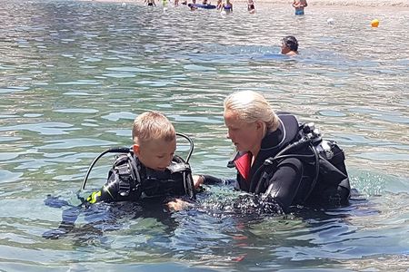 Bubble maker (scuba diving for children)