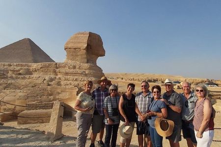 Lite Tour Cairo - Pyramids and The Egyptian Museum 