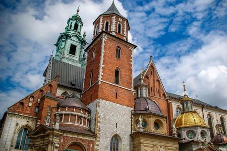 Krakow Expanded - Full Day Tour from Warsaw by private car
