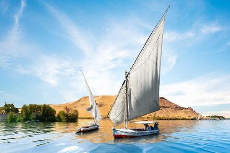Pyramids and Sphinx Tour with River Nile Boat Cruise