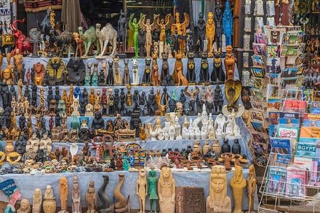 Luxor tourist market
