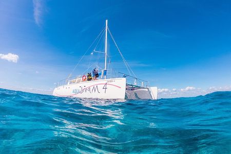 Cozumel Catamaran Snorkeling Tour & Lunch (Hotel Pick Up)
