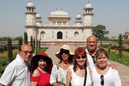Private Agra Day Tour with Culture Walk