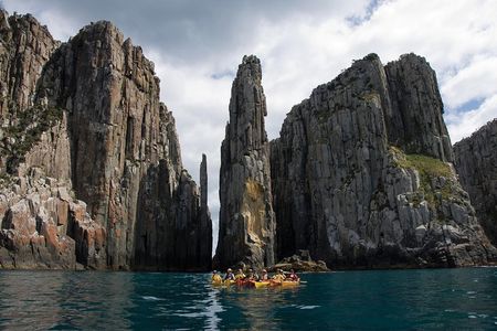 Tasman Peninsula full day kayaking tour