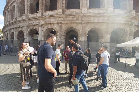 Rome Colosseum Guided Tour With Roman Forum Quick Access