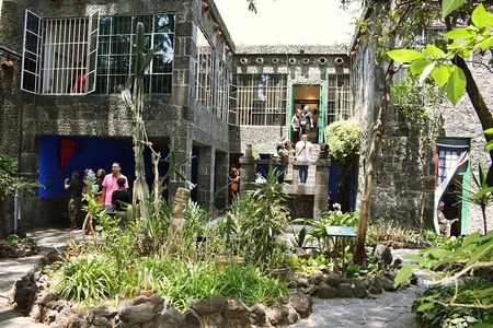 Small VIP Group: Frida Kahlo and Diego Rivera Legacy