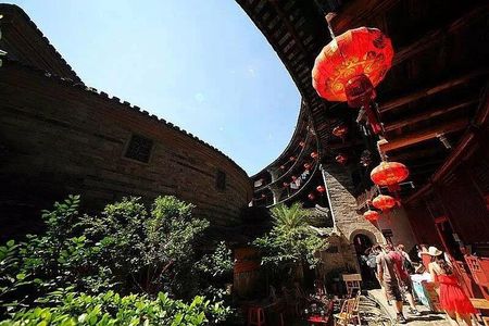 Private Overnight Tour to Visit Nanjing and Yongding Tulou Castles from Xiamen 