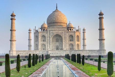 Skip-the-Line Taj Mahal VIP Entrance Tour