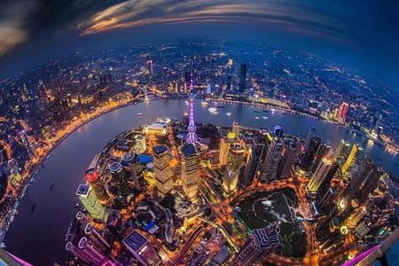 Private Shanghai Night Tour with Lost Heaven Dinner and Bar Hopping Option