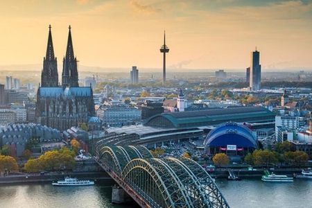 Cologne Highlights 2h privat walking tour with own Tour Guide. 