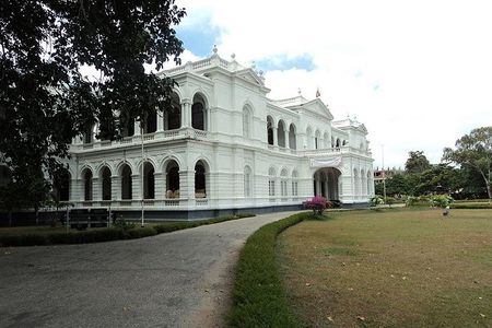 Day Tour to Colombo from Kandy by Lux Tours Lanka
