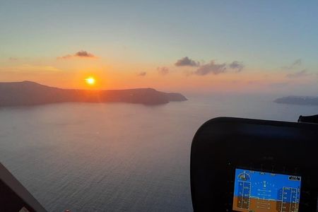 Private Helicopter Tour Santorini 20 minutes - up to 4 passengers