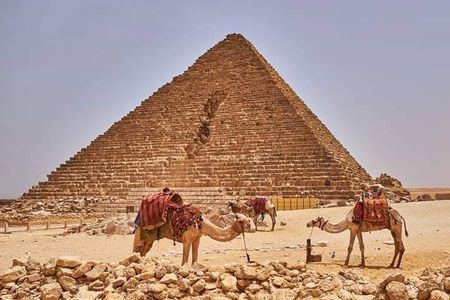 Private Full Day Tour in Giza Pyramids, Sphinx ,Memfis ,Saqqara & lunch 